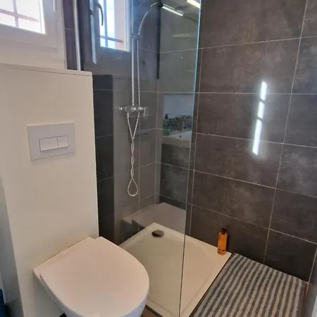 Διαμέρισμα Monica *